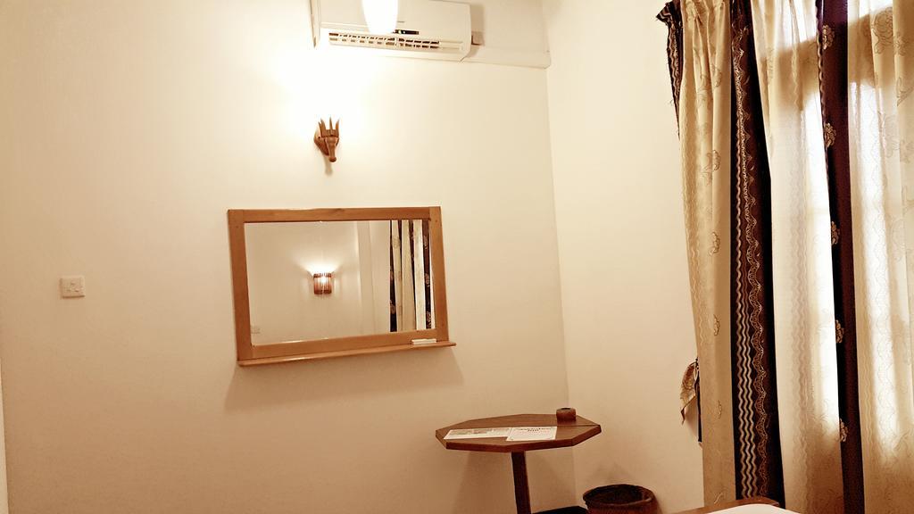 Sweden Inn Guesthouse Хиккадува Номер фото