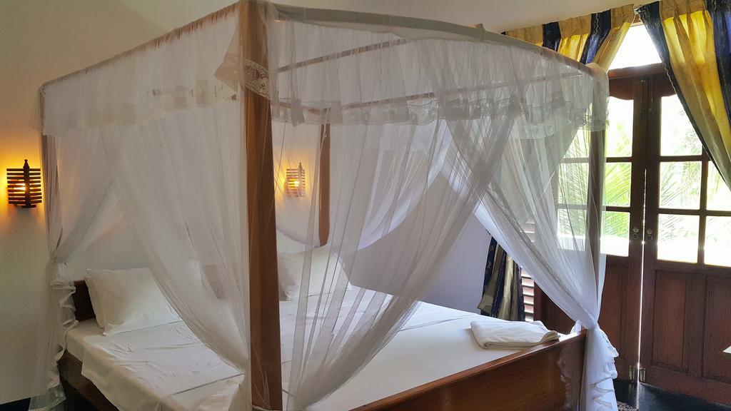 Sweden Inn Guesthouse Хиккадува Номер фото